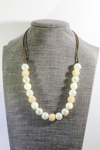 {SURPRISE Holiday RTS} Sweet Cream Petite Pretties Necklace